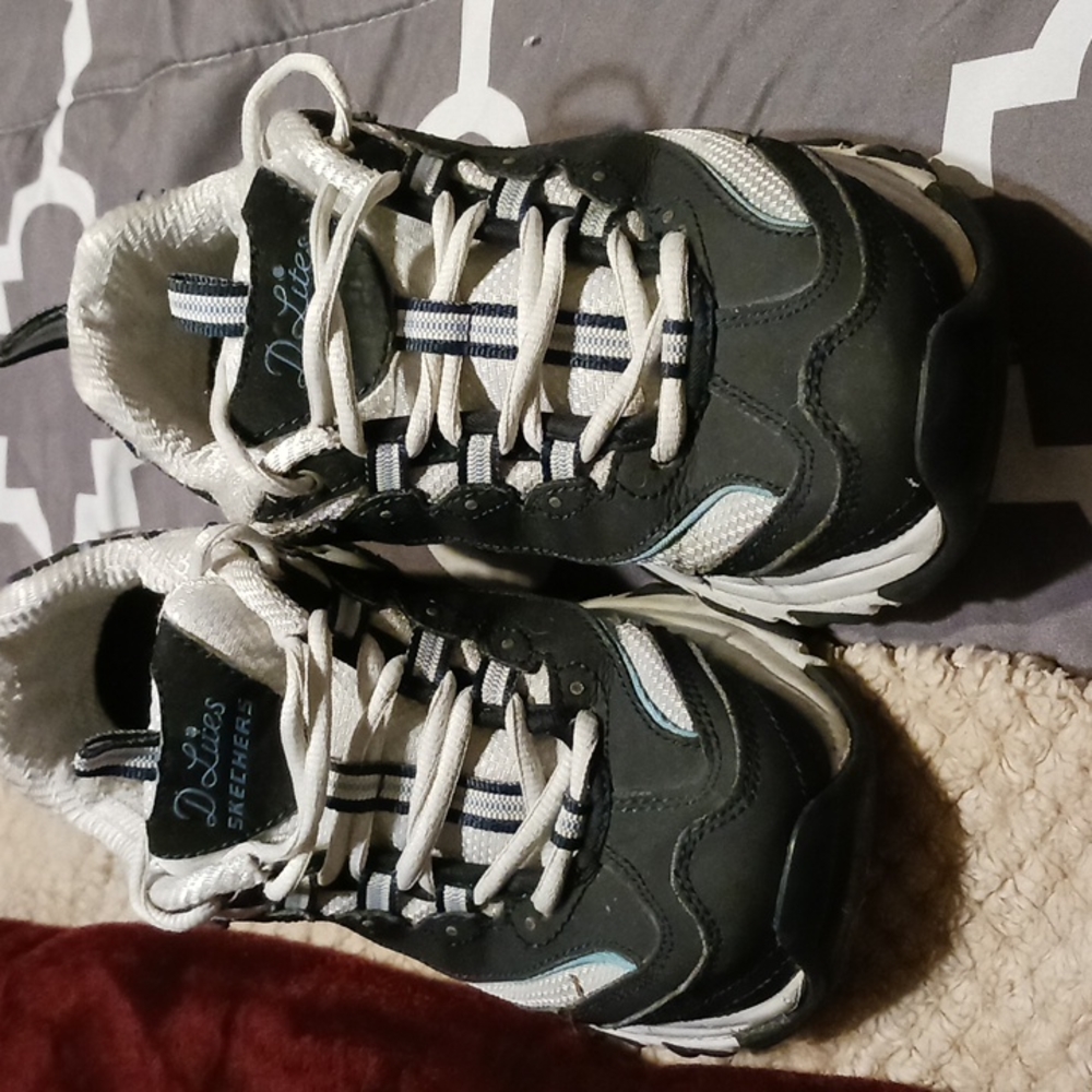 Skechers